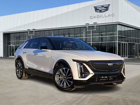 New 2025 Cadillac Lyriq Sport image 1