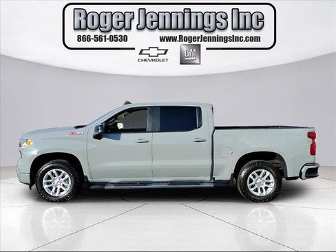 Used 2024 Chevrolet Silverado 1500 RST image 2