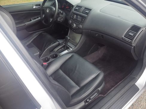 Used 2003 Honda Accord EX image 17