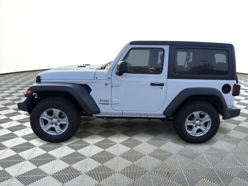 Used 2020 Jeep Wrangler Sport AWD/4WD image 2