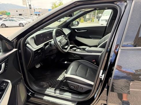 Certified 2023 Kia EV6 GT-Line AWD/4WD image 11