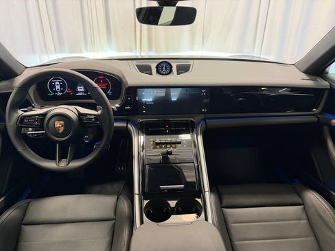 Used 2026 Porsche Panamera 4 AWD/4WD image 10
