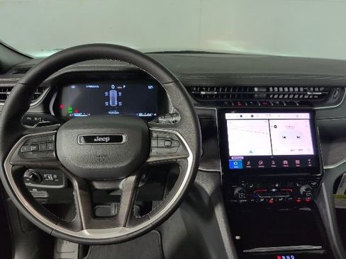 New 2025 Jeep Grand Cherokee Limited AWD/4WD image 13