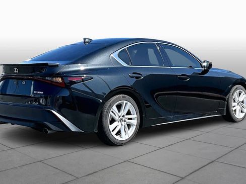 Used 2022 Lexus IS 300 image 12