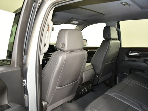 Used 2025 GMC Sierra 1500 SLT image 49