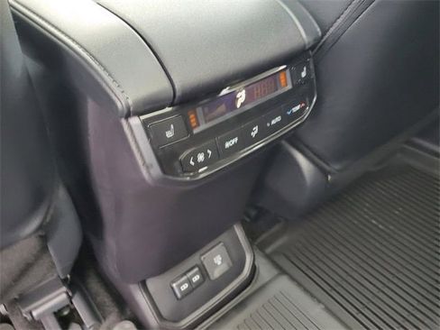 New 2026 Toyota Highlander Platinum image 12