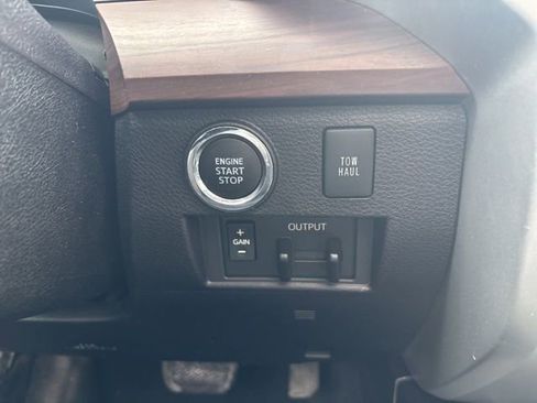 Used 2021 Toyota Tundra Limited w/ Limited Premium Package image 31