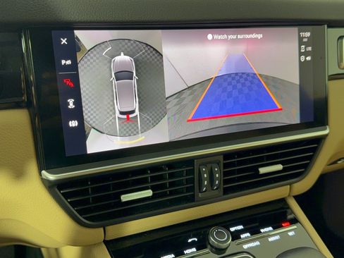 Certified 2023 Porsche Cayenne AWD/4WD image 24