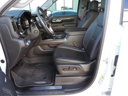 Certified 2023 GMC Sierra 1500 SLT image 15