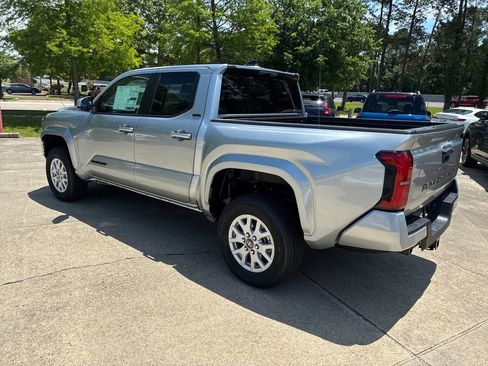 New 2026 Toyota Tacoma SR5 RWD image 3