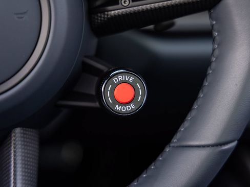 Certified 2025 Porsche 911 Targa 4 GTS AWD/4WD image 16