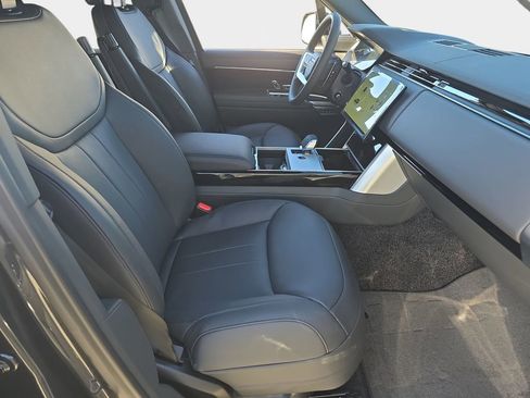New 2026 Land Rover Range Rover SE image 10