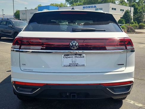 Used 2024 Volkswagen Atlas Cross Sport SE AWD/4WD image 5