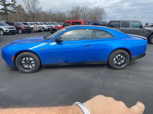 New 2026 Dodge Charger Scat Pack w/ Blacktop Package AWD/4WD image 8