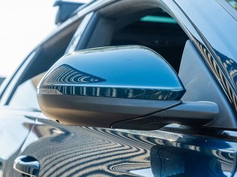 Used 2021 Audi Q8 Prestige w/ Prestige Package image 12