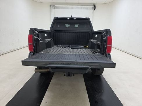 Used 2025 Toyota Tacoma TRD Off-Road AWD/4WD image 6