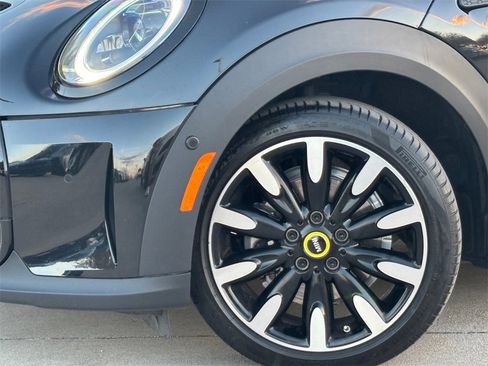 Used 2023 MINI Cooper SE image 3