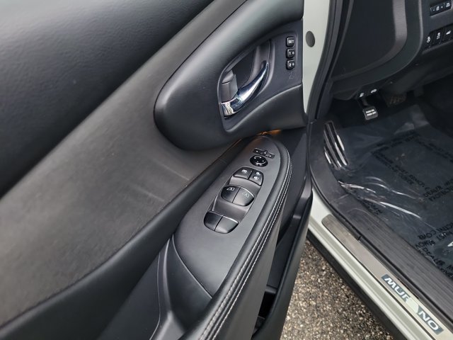 Used 2021 Nissan Murano SL FWD image 17