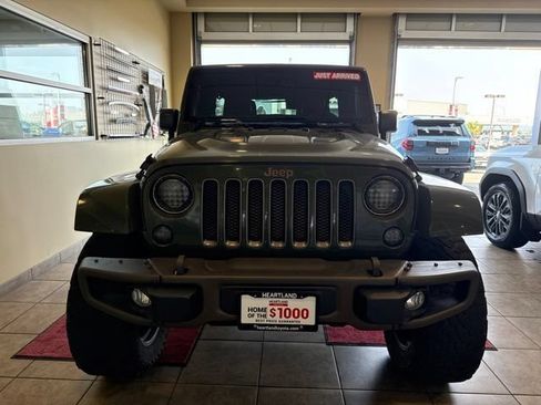 Used 2016 Jeep Wrangler Unlimited Sahara AWD/4WD image 2