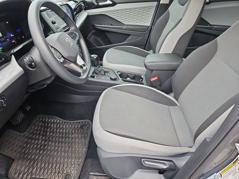 Certified 2022 Volkswagen Taos S image 28