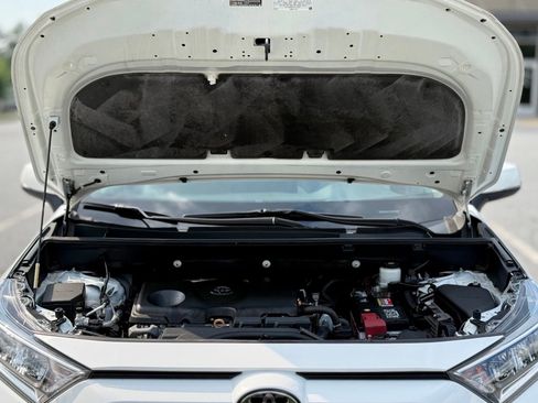 Used 2020 Toyota RAV4 XLE FWD image 49
