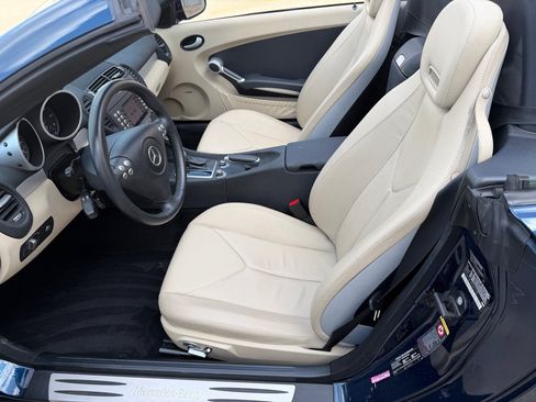 Used 2005 Mercedes-Benz SLK 350 image 8