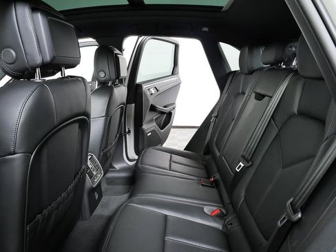 New 2026 Porsche Macan S image 21