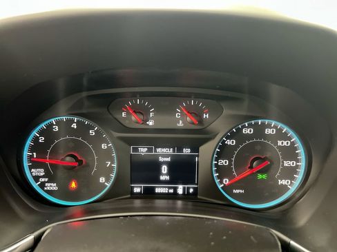 Used 2018 Chevrolet Equinox LT FWD image 11