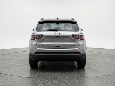 Used 2025 Jeep Compass Limited image 7