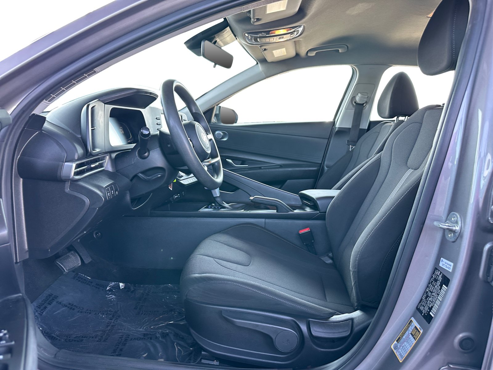 Used 2024 Hyundai Elantra SE FWD image 9
