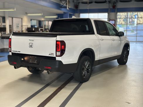Used 2023 Honda Ridgeline Sport image 4