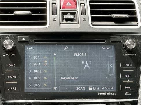 Used 2017 Subaru Forester 2.5i Premium AWD/4WD image 11
