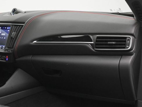 New 2024 Maserati Levante GT Ultima image 19