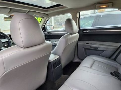 Used 2006 Chrysler 300 Touring w/ Sound Group image 9