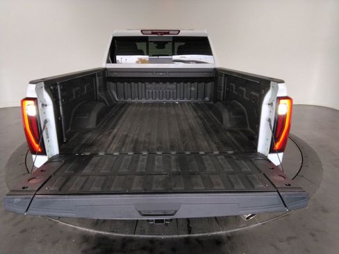 Used 2025 GMC Sierra 2500 Denali w/ Denali Reserve Package image 8