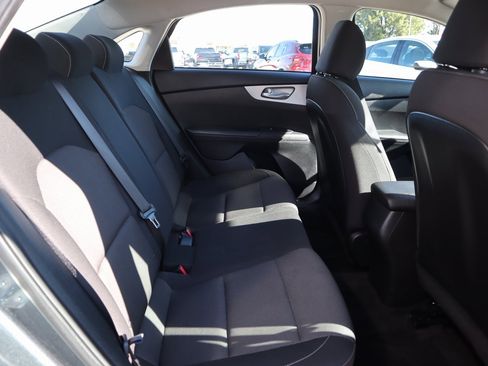 Used 2024 Kia Forte LXS w/ LXS Technology Package image 13