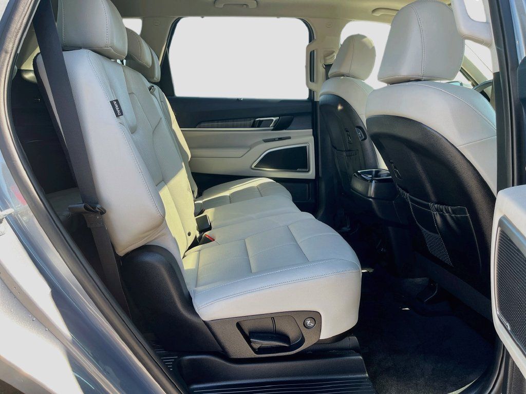 Used 2025 Kia Telluride EX AWD/4WD image 28