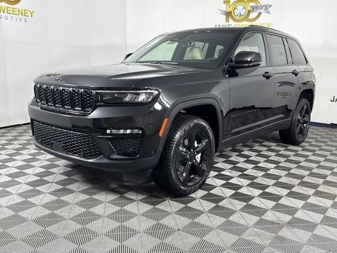 New 2025 Jeep Grand Cherokee Limited w/ Luxury Tech Group II AWD/4WD image 4