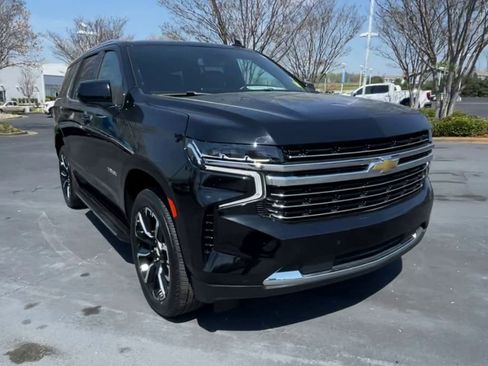 Used 2024 Chevrolet Tahoe LT image 3
