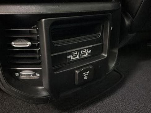 Used 2022 RAM 1500 Laramie AWD/4WD image 27