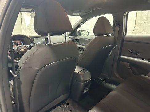 Used 2025 Hyundai Elantra Sport image 40
