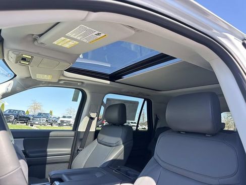 New 2026 Ford Expedition Active image 12