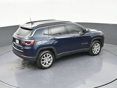 Used 2024 Jeep Compass Latitude AWD/4WD image 59
