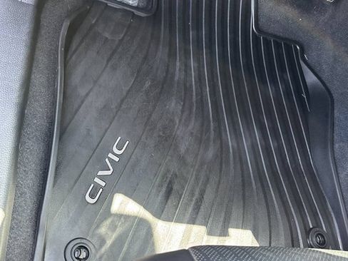 Used 2022 Honda Civic Touring image 23