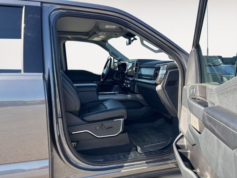 Used 2023 Ford F250 Lariat w/ Tow Technology Package AWD/4WD image 23
