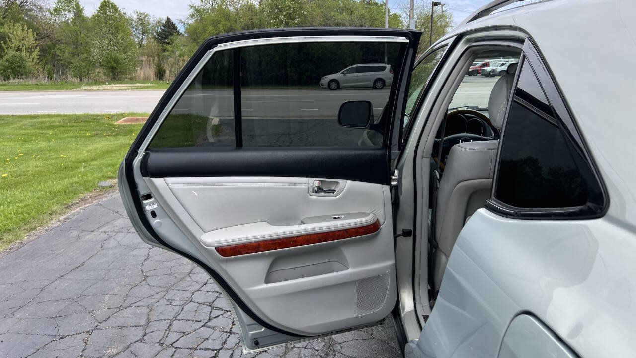 Used 2005 Lexus RX 330 AWD w/ Premium Plus Pkg image 32