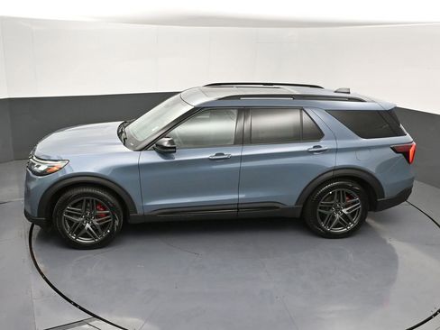 Used 2025 Ford Explorer ST w/ Sun And Sound Package image 44