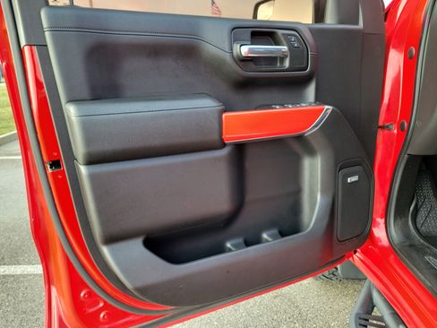 Used 2019 Chevrolet Silverado 1500 LT Trail Boss image 16