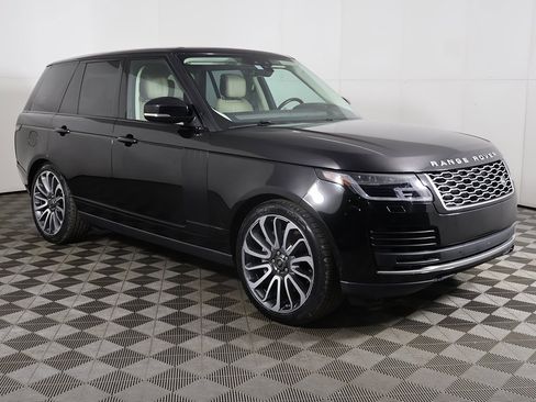 Used 2020 Land Rover Range Rover HSE image 2