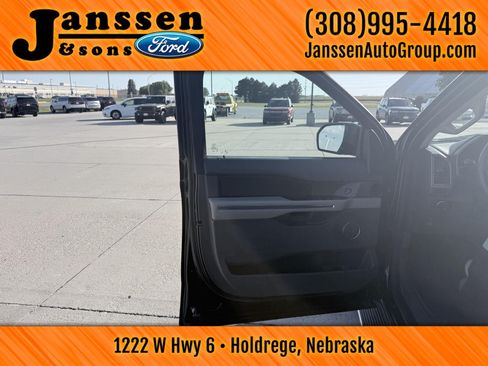 Used 2020 Ford Expedition XLT w/ Equipment Group 202A RWD image 9